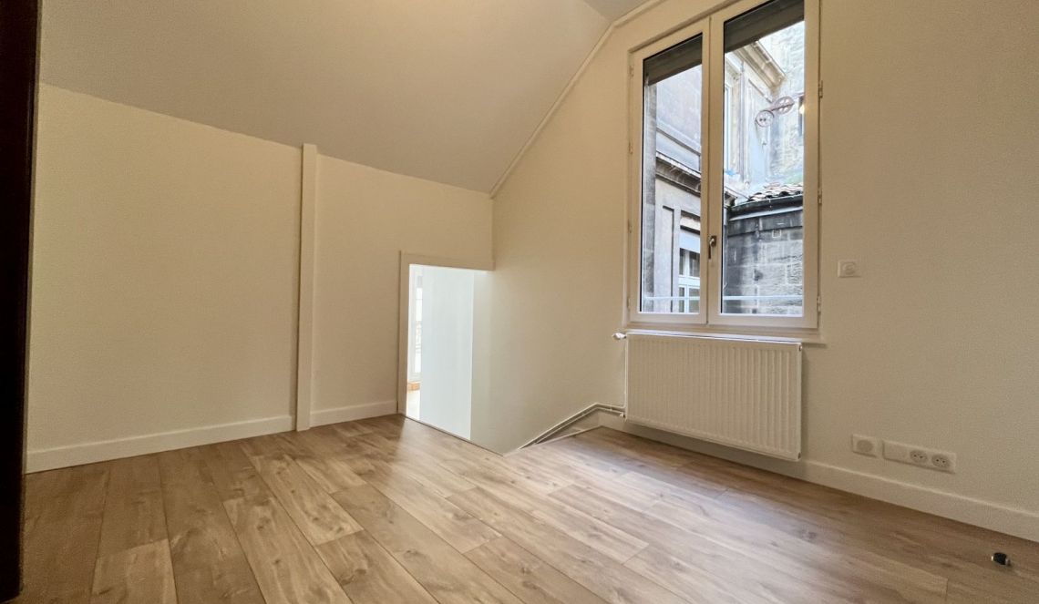 Appartement avec une grande entrée 